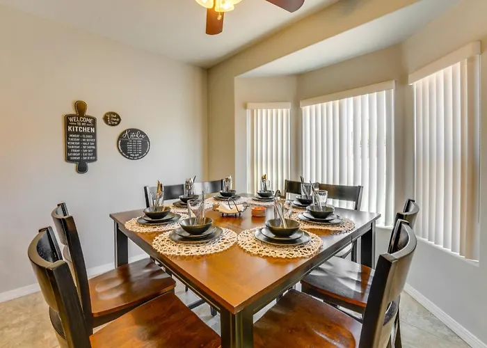 Beautiful Bullhead W/ Yard! Holiday home Bullhead City