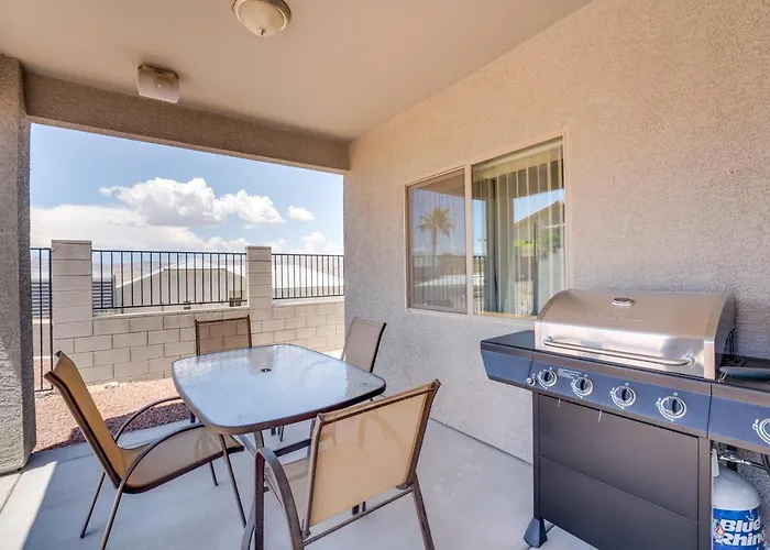 Holiday home Beautiful Bullhead W/ Yard! Bullhead City
